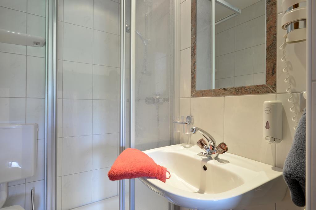 إتيير Gaestehaus Hoelzl الغرفة الصورة